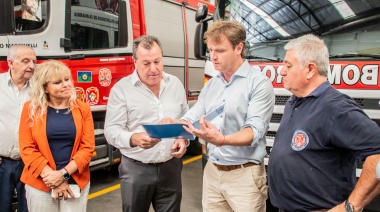 Wesner entregó un subsidio a la Asociación de Bomberos Voluntarios de Olavarría