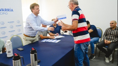 El Intendente Maximiliano Wesner entregó subsidios a clubes del Partido para fortalecer las disciplinas de básquet