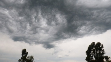 Rige un alerta naranja por tormentas para este domingo en Olavarría