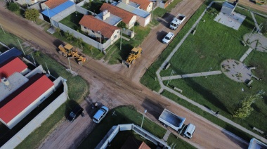 Trabajos de mantenimiento de calles en los barrios Educadores, Villa Aurora y Parque Arano