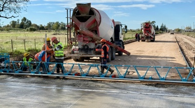 Comenzó el hormigonado de la obra de pavimentación de la avenida La Rioja