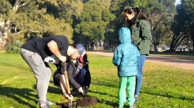 Se desarrolló una jornada de plantación de árboles nativos en el Polo Educativo y Recreativo “La Máxima”