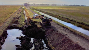 El Municipio continúa trabajando en la reparación y mantenimiento de caminos rurales del Partido
