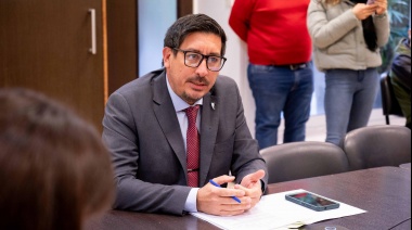 Se aprobó en la Comisión de Educación el proyecto de ley que regula el uso de celulares en escuelas