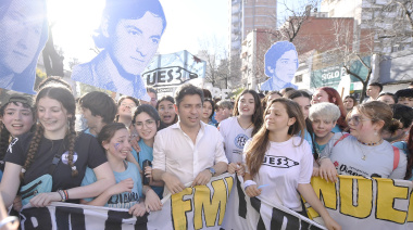 Kicillof participó de la marcha por el 49° aniversario de la Noche de los Lápices