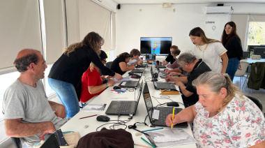 Alfabetización digital para personas adultas en el CIIT del Polo Educativo y Recreativo “La Máxima”