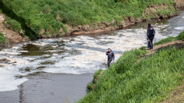El Municipio de Olavarría analiza el agua del arroyo