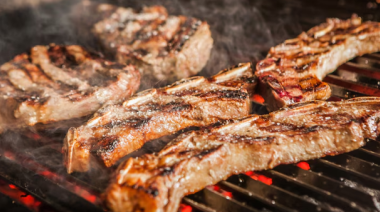 El precio del asado pegó un salto de 8,2% en octubre, pero el pollo bajó