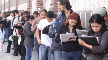 El empleo privado sigue en caída, mientras crece el número de monotributistas