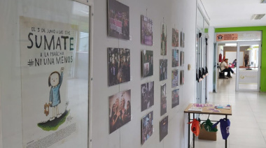 La muestra “3J – 10 años de Ni Una Menos” se expone en el Servicio Territorial Municipal N° 2