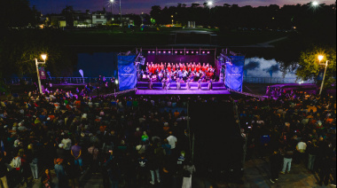 “Olavarría en Verano” se puso en marcha con un show en las escalinatas de la Casa del Bicentenario