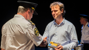 El intendente Maximiliano Wesner encabezó el acto por el 204º Aniversario de la Policía de la provincia de Buenos Aires