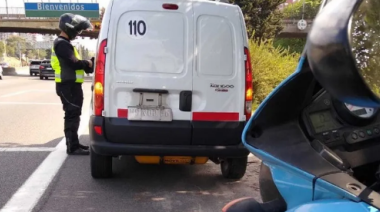 Enero: casi mil conductores sancionados por alcoholemia y 372 por "tapa patente"