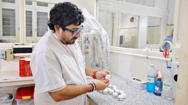 El Laboratorio de Medicamentos del Hospital inició con su producción 2026