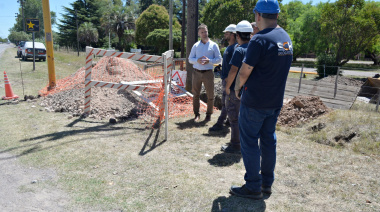 El intendente Maximiliano Wesner recorrió el inicio de obra de construcción de red de gas en Villa Aurora Sur