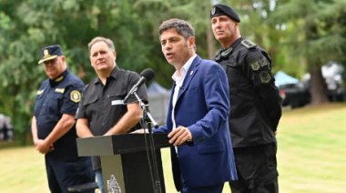 Seguridad: Kicillof apuntó a la quita de fondos del Gobierno de Milei y firmó acuerdos con intendentes
