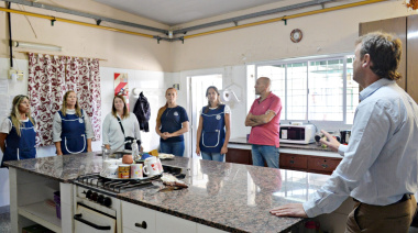 El intendente Maximiliano Wesner visitó las obras del Instituto de Educación Especial “Helen Keller”