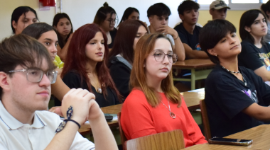 Llegan los y las ingresantes a la Facultad de Ciencias Sociales