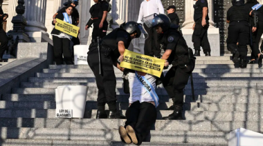 Tensión en el Congreso por la discusión de la Ley de Glaciares: activistas detenidos y periodistas agredidos