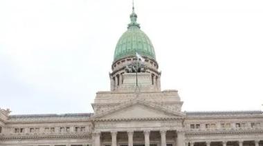 El Senado busca aprobar la reforma laboral mientras continúa la tensión afuera del Congreso