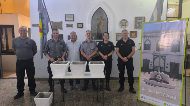 En la cárcel de hombres de Azul elaboraron macetas para un centro religioso local