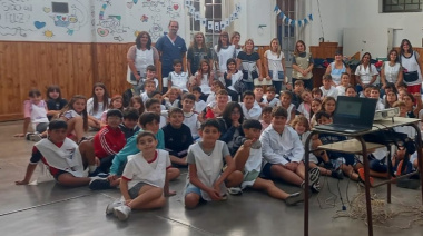 El Municipio realizó una charla de cuidado responsable de animales de compañía en la Escuela N° 14 de Sierras Bayas