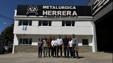 El intendente Wesner visitó Metalúrgica Herrera en Colonia Hinojo