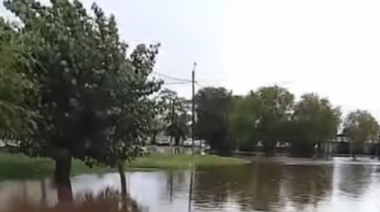 Se encuentra anegado el acceso a Recalde por la suba del nivel de agua