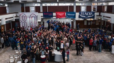 El ex Colegio Nacional de Olavarría celebró su 80º aniversario con un emotivo acto