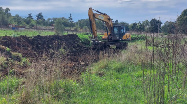 Limpieza de canales y puesta en valor de espacios públicos en distintos puntos del Partido