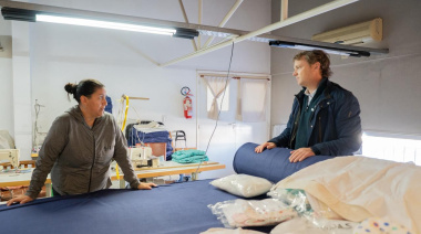 Las manos detrás del costurero del Hospital Municipal
