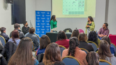 A auditorio completo se llevó a cabo el taller sobre estereotipos en actos escolares