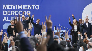 Kicillof: “Mientras dure esta pesadilla libertaria, defendamos cada hospital ya que allí se juega el futuro de la Argentina”
