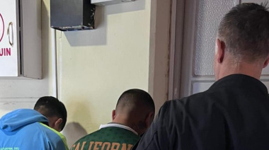 Dos jóvenes fueron aprehendidos por tenencia de marihuana y cocaína en el Peaje de Hinojo