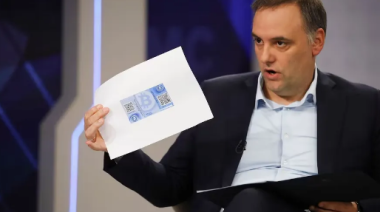 Adorni presentó su Declaración Jurada: "La manera de escaparte de la vieja política era ahorrar en negro"