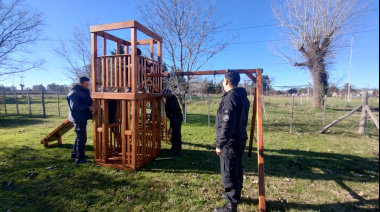 En la cárcel de Urdampilleta fabricaron juegos para un hogar de niños, niñas y adolescentes