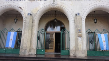 Agredieron a una preceptora en la Escuela Normal y suspendieron las clases del turno mañana