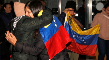 Bomberos Voluntarios de Olavarría recibió a María Bevacqua tras su misión internacional en Venezuela