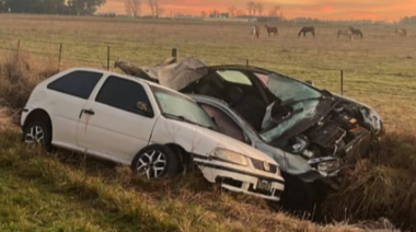 Camino de los Peregrinos: dos autos chocaron contra caballos que andaban sueltos