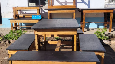 En la Unidad 2 Sierra Chica elaboraron mobiliario escolar para la escuela Secundaria N° 17 de esa localidad