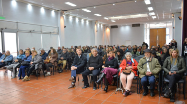El intendente Maximiliano Wesner encabezó un nuevo acto de firma de 52 escrituras sociales