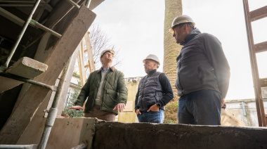 El Intendente Wesner recorrió las obras de reconstrucción y mejora en la Escuela Secundaria N° 2 de Sierras Bayas