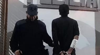 Estaba internado, recibió el alta y quedó detenido por una causa de violencia de género