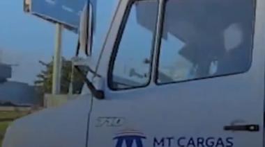 Un camionero cometió cinco infracciones a la vez en una autopista