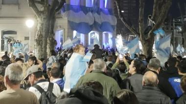 Argentina venció a Inglaterra y Olavarría se vistió de fiesta