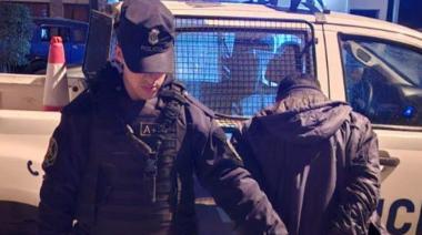 Era buscado por la justicia en una causa de robo agravado con armas y terminó en la comisaría