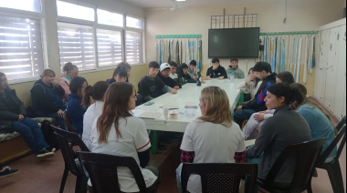 El Municipio ofreció un taller sobre autoestima, responsabilidad afectiva y vínculos sanos en la EET N° 1