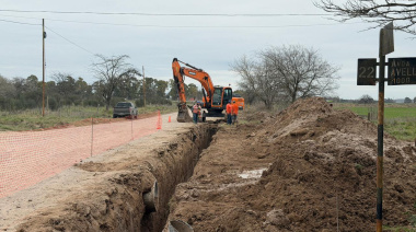 Avanza la obra de la cañería de impulsión sobre avenida Alberdi