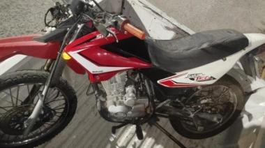 Encontraron una moto abandonada en Pueblo Nuevo y buscan a su propietario
