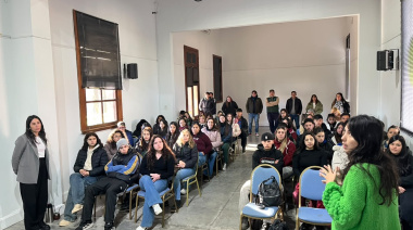 De cara a los festejos del 21 de septiembre el Municipio volvió a reunirse con las juventudes